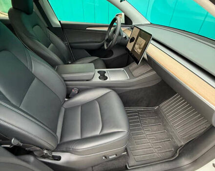 Білий Тесла Model Y, об'ємом двигуна 0 л та пробігом 47 тис. км за 32500 $, фото 15 на Automoto.ua