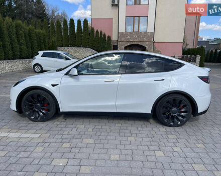 Белый Тесла Model Y, объемом двигателя 0 л и пробегом 20 тыс. км за 25200 $, фото 2 на Automoto.ua