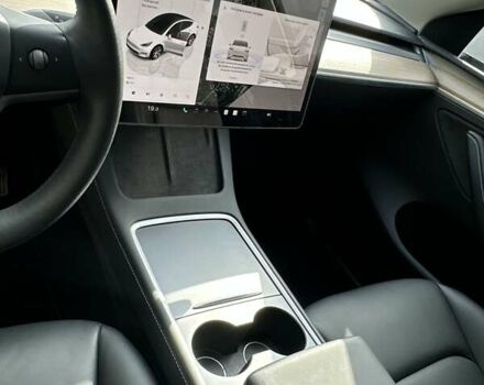 Тесла Model Y 2023 в Тернополе на Automoto.ua Белый Тесла Model Y, объемом двигателя 0 л и пробегом 44 тыс. км за 28700 $, фото 13 на Automoto.ua
