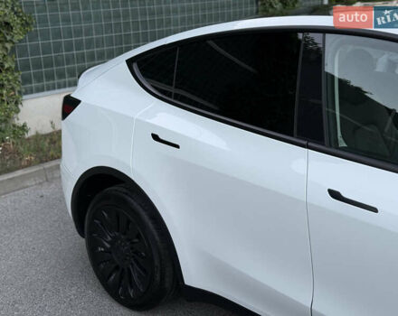 Белый Тесла Model Y, объемом двигателя 0 л и пробегом 18 тыс. км за 29600 $, фото 24 на Automoto.ua