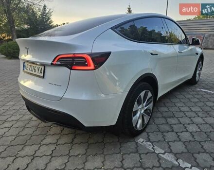 Білий Тесла Model Y, об'ємом двигуна 0 л та пробігом 26 тис. км за 28000 $, фото 4 на Automoto.ua