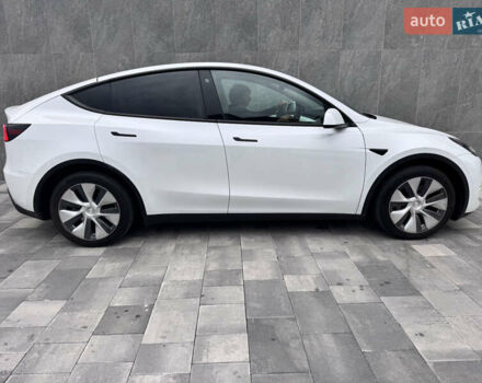 Белый Тесла Model Y, объемом двигателя 0 л и пробегом 41 тыс. км за 25500 $, фото 5 на Automoto.ua