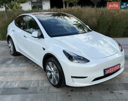 Белый Тесла Model Y, объемом двигателя 0 л и пробегом 35 тыс. км за 34500 $, фото 3 на Automoto.ua