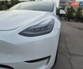 Белый Тесла Model Y, объемом двигателя 0 л и пробегом 51 тыс. км за 26500 $, фото 1 на Automoto.ua
