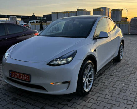 Белый Тесла Model Y, объемом двигателя 0 л и пробегом 45 тыс. км за 26999 $, фото 3 на Automoto.ua