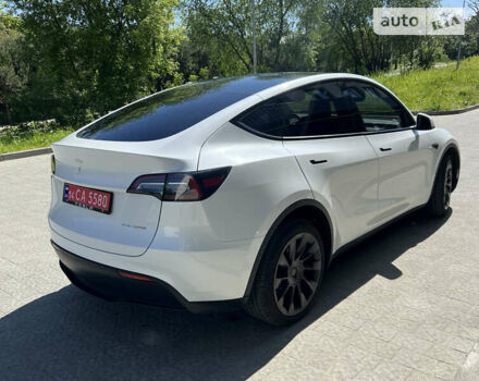 Белый Тесла Model Y, объемом двигателя 0 л и пробегом 12 тыс. км за 38900 $, фото 6 на Automoto.ua