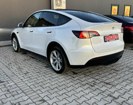 Белый Тесла Model Y, объемом двигателя 0 л и пробегом 45 тыс. км за 26999 $, фото 4 на Automoto.ua