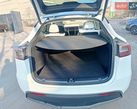 Белый Тесла Model Y, объемом двигателя 0 л и пробегом 17 тыс. км за 28500 $, фото 5 на Automoto.ua