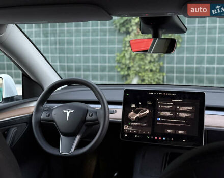 Белый Тесла Model Y, объемом двигателя 0 л и пробегом 18 тыс. км за 29600 $, фото 98 на Automoto.ua