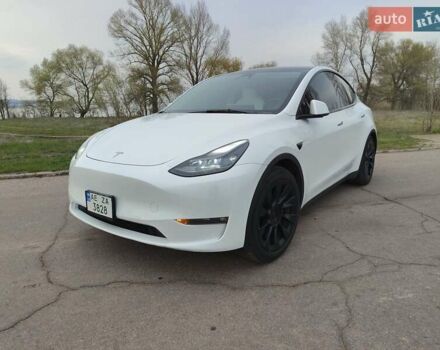 Білий Тесла Model Y, об'ємом двигуна 0 л та пробігом 41 тис. км за 26500 $, фото 1 на Automoto.ua