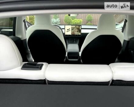 Белый Тесла Model Y, объемом двигателя 0 л и пробегом 25 тыс. км за 42500 $, фото 21 на Automoto.ua