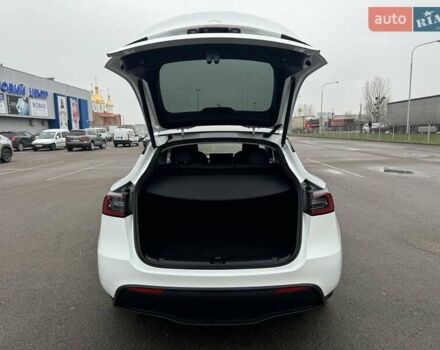 Белый Тесла Model Y, объемом двигателя 0 л и пробегом 59 тыс. км за 31490 $, фото 21 на Automoto.ua