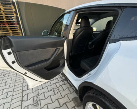 Белый Тесла Model Y, объемом двигателя 0 л и пробегом 45 тыс. км за 26999 $, фото 10 на Automoto.ua