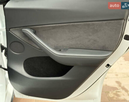 Тесла Model Y 2023 в Новояворовск на Automoto.ua Белый Тесла Model Y, объемом двигателя 0 л и пробегом 41 тыс. км за 28300 $, фото 45 на Automoto.ua