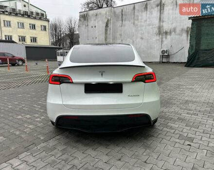 Білий Тесла Model Y, об'ємом двигуна 0 л та пробігом 84 тис. км за 28300 $, фото 3 на Automoto.ua