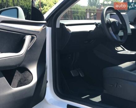 Белый Тесла Model Y, объемом двигателя 0 л и пробегом 7 тыс. км за 33600 $, фото 19 на Automoto.ua