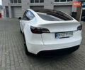 Белый Тесла Model Y, объемом двигателя 0 л и пробегом 98 тыс. км за 28000 $, фото 6 на Automoto.ua