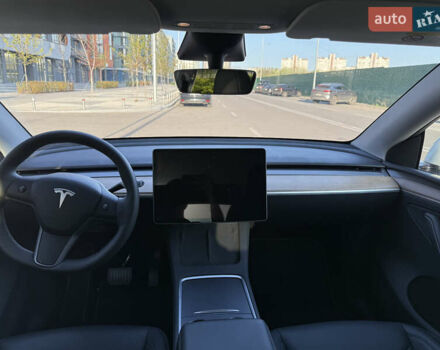 Білий Тесла Model Y, об'ємом двигуна 0 л та пробігом 55 тис. км за 33014 $, фото 24 на Automoto.ua