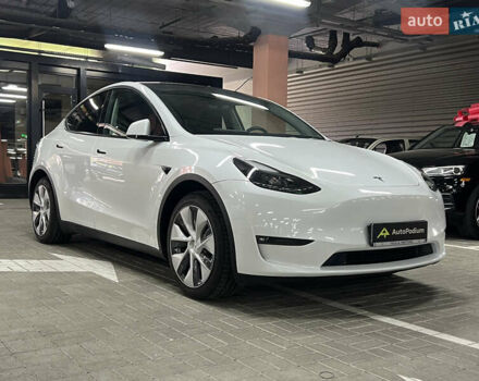 Белый Тесла Model Y, объемом двигателя 0 л и пробегом 71 тыс. км за 35900 $, фото 9 на Automoto.ua