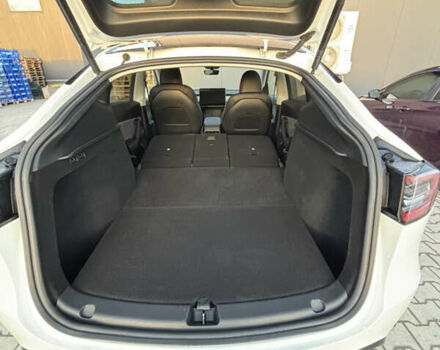 Белый Тесла Model Y, объемом двигателя 0 л и пробегом 45 тыс. км за 26999 $, фото 13 на Automoto.ua