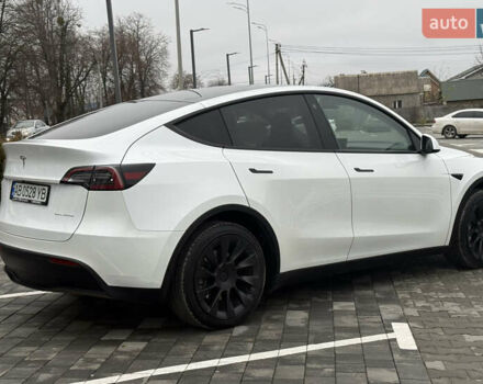 Белый Тесла Model Y, объемом двигателя 0 л и пробегом 53 тыс. км за 28800 $, фото 6 на Automoto.ua