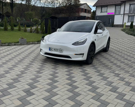 Тесла Model Y 2023 в Львове на Automoto.ua Белый Тесла Model Y, объемом двигателя 0 л и пробегом 27 тыс. км за 31500 $, фото 3 на Automoto.ua
