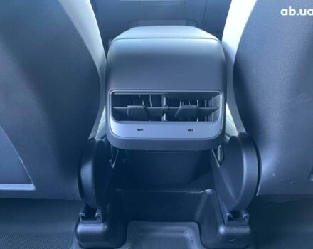 Белый Тесла Model Y, объемом двигателя 0 л и пробегом 13 тыс. км за 33190 $, фото 10 на Automoto.ua