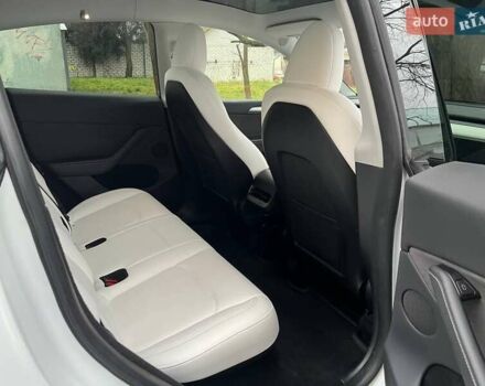 Белый Тесла Model Y, объемом двигателя 0 л и пробегом 39 тыс. км за 29500 $, фото 11 на Automoto.ua