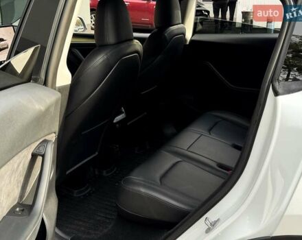 Белый Тесла Model Y, объемом двигателя 0 л и пробегом 89 тыс. км за 30999 $, фото 14 на Automoto.ua