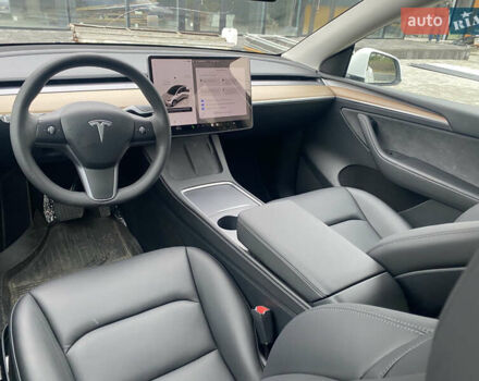 Белый Тесла Model Y, объемом двигателя 0 л и пробегом 108 тыс. км за 25500 $, фото 21 на Automoto.ua