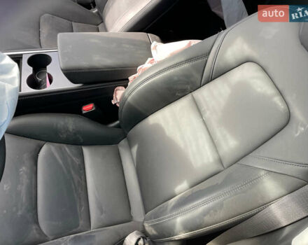 Белый Тесла Model Y, объемом двигателя 0 л и пробегом 22 тыс. км за 29500 $, фото 29 на Automoto.ua