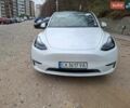 Белый Тесла Model Y, объемом двигателя 0 л и пробегом 42 тыс. км за 27700 $, фото 1 на Automoto.ua