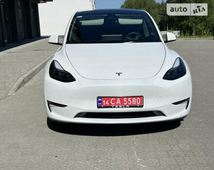 Белый Тесла Model Y, объемом двигателя 0 л и пробегом 12 тыс. км за 38900 $, фото 3 на Automoto.ua