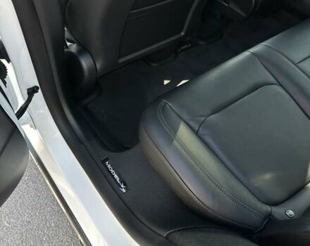 Білий Тесла Model Y, об'ємом двигуна 0 л та пробігом 75 тис. км за 33500 $, фото 12 на Automoto.ua