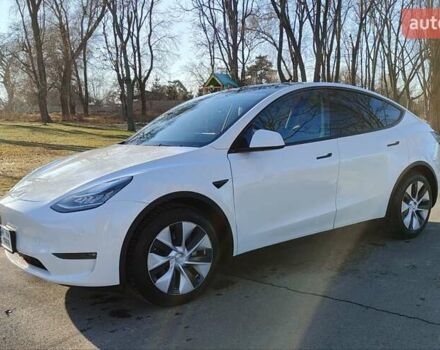 Белый Тесла Model Y, объемом двигателя 0 л и пробегом 100 тыс. км за 24444 $, фото 1 на Automoto.ua