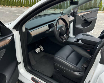 Белый Тесла Model Y, объемом двигателя 0 л и пробегом 24 тыс. км за 32000 $, фото 10 на Automoto.ua