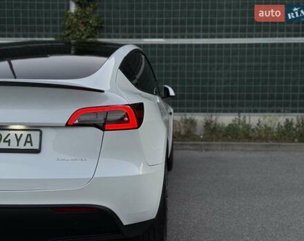 Белый Тесла Model Y, объемом двигателя 0 л и пробегом 18 тыс. км за 29600 $, фото 66 на Automoto.ua
