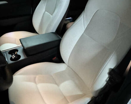 Белый Тесла Model Y, объемом двигателя 0 л и пробегом 35 тыс. км за 28800 $, фото 8 на Automoto.ua