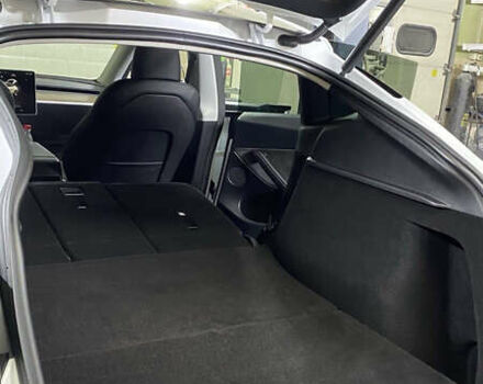 Белый Тесла Model Y, объемом двигателя 0 л и пробегом 42 тыс. км за 29999 $, фото 6 на Automoto.ua