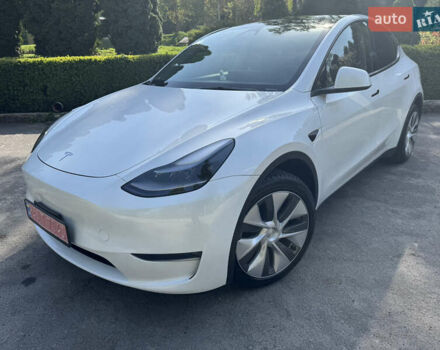 Белый Тесла Model Y, объемом двигателя 0 л и пробегом 24 тыс. км за 32500 $, фото 19 на Automoto.ua