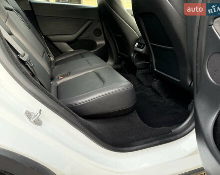 Белый Тесла Model Y, объемом двигателя 0 л и пробегом 39 тыс. км за 27200 $, фото 18 на Automoto.ua