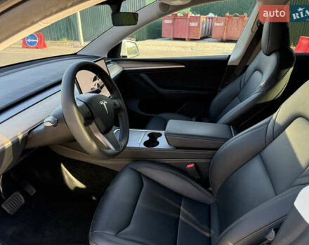 Білий Тесла Model Y, об'ємом двигуна 0 л та пробігом 55 тис. км за 33014 $, фото 21 на Automoto.ua
