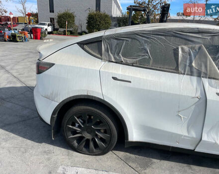 Белый Тесла Model Y, объемом двигателя 0 л и пробегом 22 тыс. км за 29500 $, фото 19 на Automoto.ua