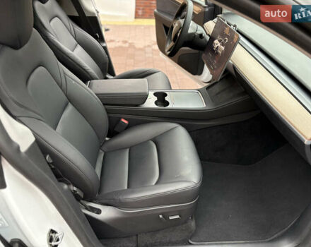 Тесла Model Y 2023 в Новояворовск на Automoto.ua Белый Тесла Model Y, объемом двигателя 0 л и пробегом 41 тыс. км за 28300 $, фото 26 на Automoto.ua