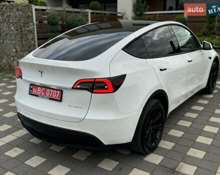 Белый Тесла Model Y, объемом двигателя 0 л и пробегом 29 тыс. км за 29900 $, фото 13 на Automoto.ua