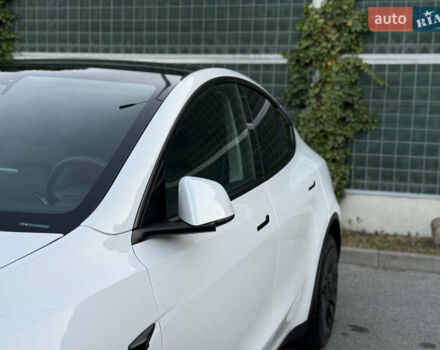 Белый Тесла Model Y, объемом двигателя 0 л и пробегом 18 тыс. км за 29600 $, фото 26 на Automoto.ua