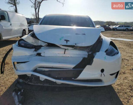 Белый Тесла Model Y, объемом двигателя 0 л и пробегом 52 тыс. км за 19800 $, фото 4 на Automoto.ua
