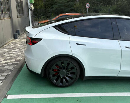 Белый Тесла Model Y, объемом двигателя 0 л и пробегом 50 тыс. км за 31000 $, фото 5 на Automoto.ua