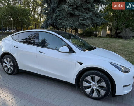 Білий Тесла Model Y, об'ємом двигуна 0 л та пробігом 81 тис. км за 24700 $, фото 29 на Automoto.ua