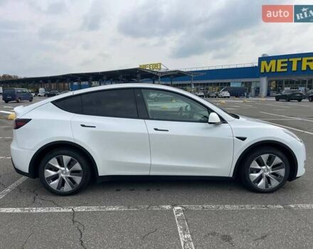 Белый Тесла Model Y, объемом двигателя 0 л и пробегом 42 тыс. км за 36500 $, фото 6 на Automoto.ua